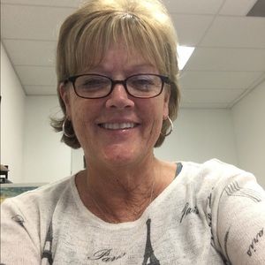 Meet your Posher, Deborah